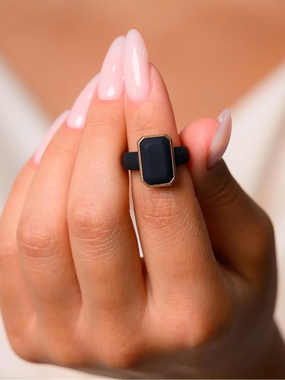 Rinfit Black Onyx Rectangular Ring with Gold Trim Silicone Rong size 6 NEW - Picture 3 of 4